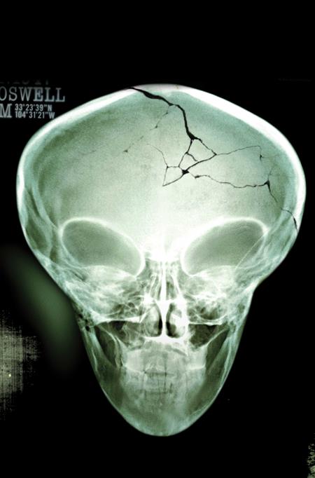 X FILES (2026) #1 CVR H ROSWELL PHOTO FOIL VIRGIN VAR CB (12/09/2026)