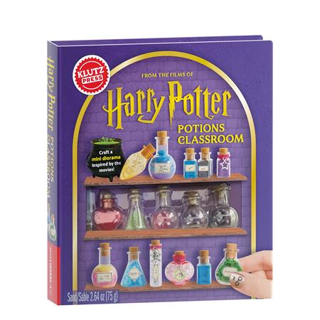 HARRY POTTER POTIONS CLASSROOM HC (01/20/2027)