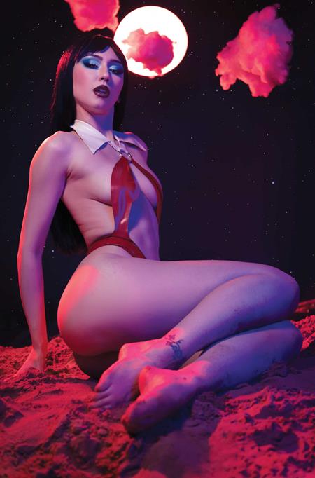 VAMPIRELLA PARADISE #1 CVR L INC 1:10 COSPLAY LAUREN DELOREAN VIRGIN VAR [1:10] CB (11/18/2026)